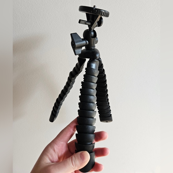 DSLR Camera Adjustable Spider Tripod - Picture 7 of 9